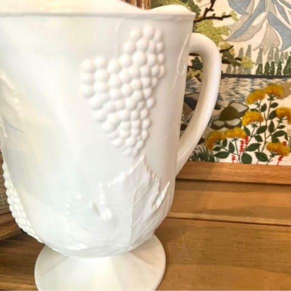 Vintage Milk Glass Harvest Grape Pitcher And 2 Glasses Set - Picture 4 of 8